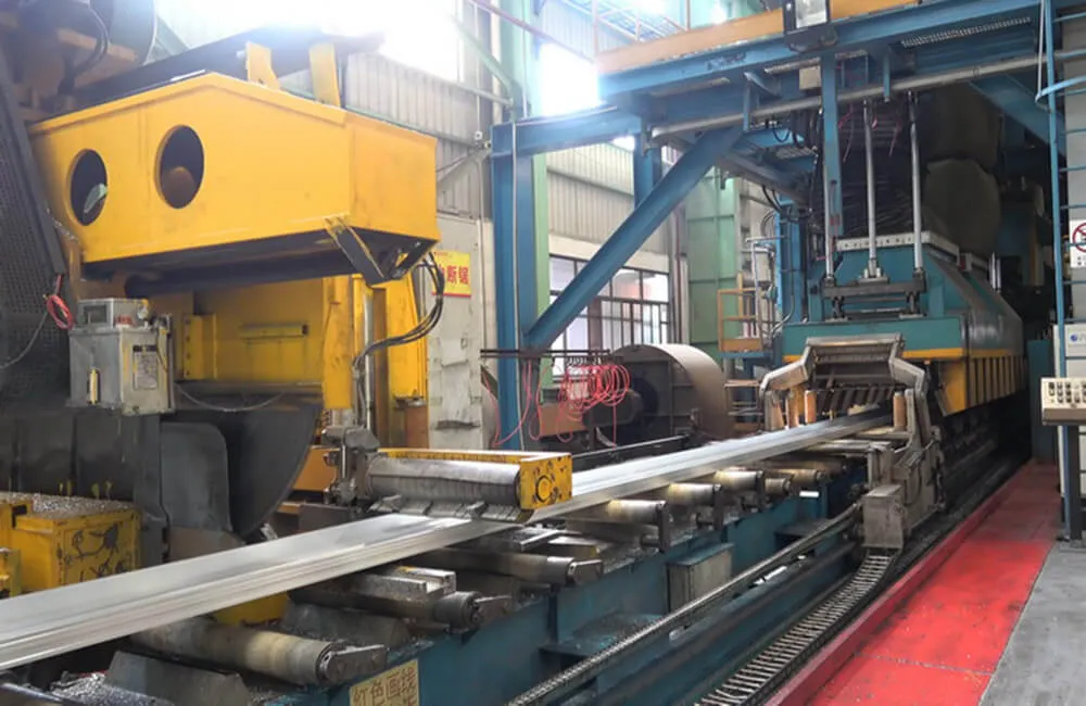 Aluminum Profile Factory (1)